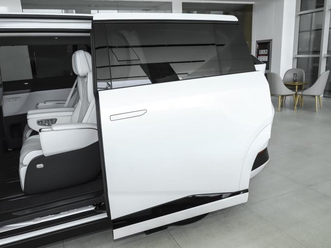 Pure New Energy ODM Vehículo eléctrico Xpeng X9 Gran modelo espacial MPV EV Coche nuevo 9