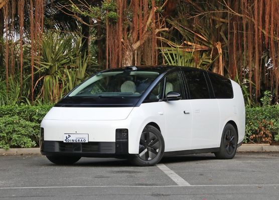 Lixiang Mega Vehículo Eléctrico Vehículo Rápido Buque Inteligente Deporte Automóvil Motor Potencia EV Car